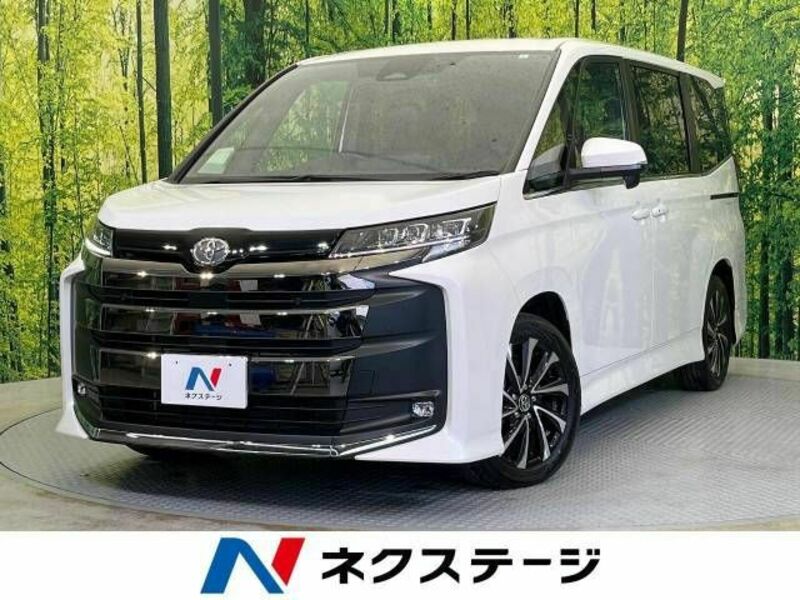 TOYOTA NOAH