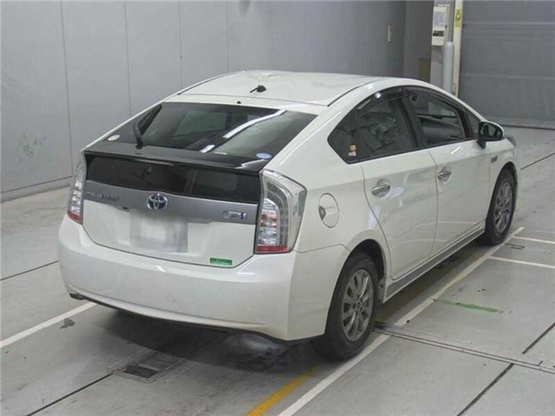 PRIUS PHV