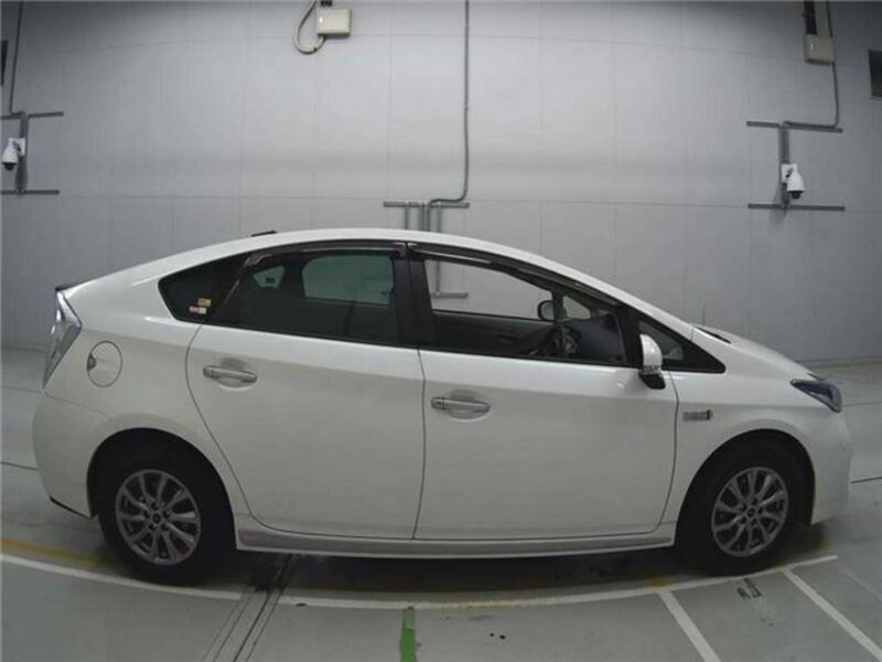 PRIUS PHV