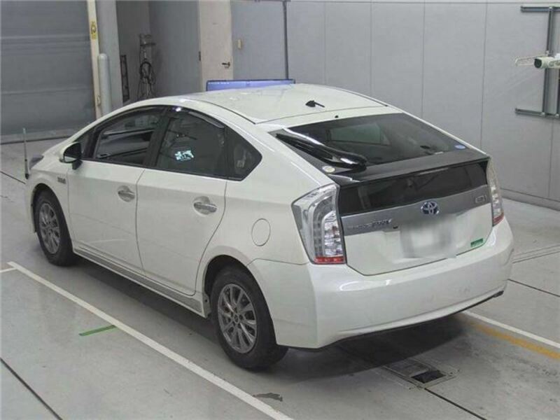 PRIUS PHV