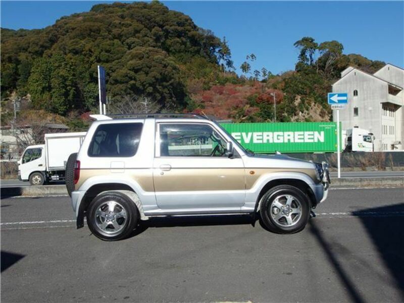 PAJERO MINI