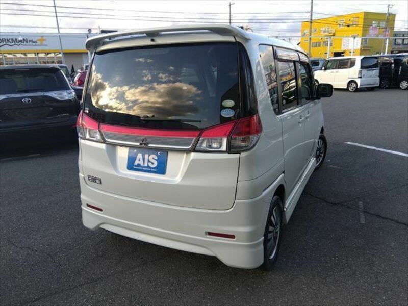 DELICA D2