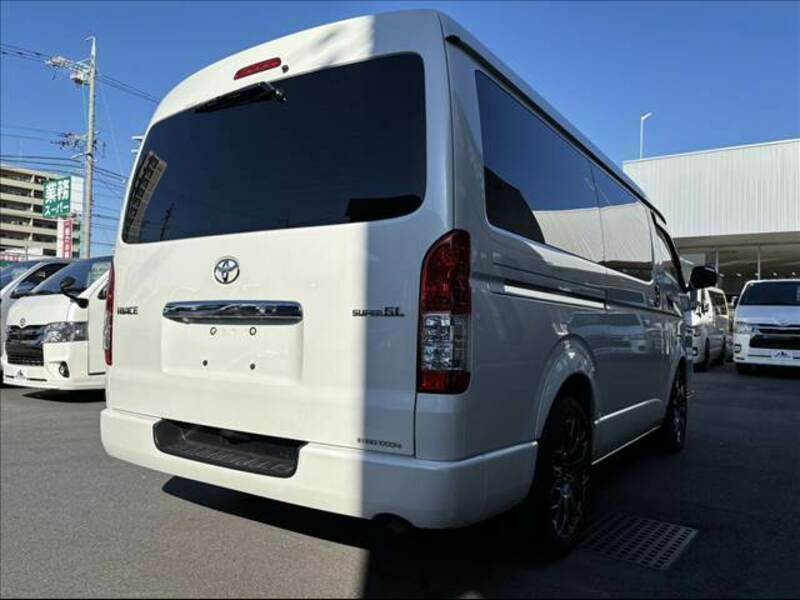 HIACE VAN