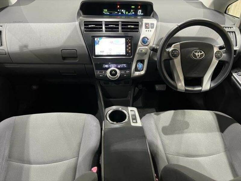 PRIUS ALPHA