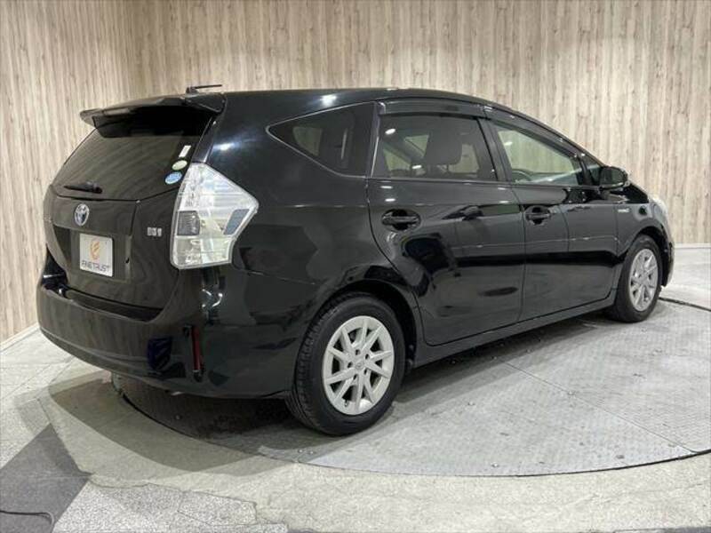 PRIUS ALPHA