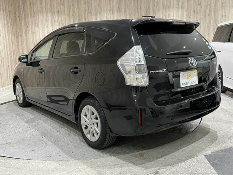 PRIUS ALPHA