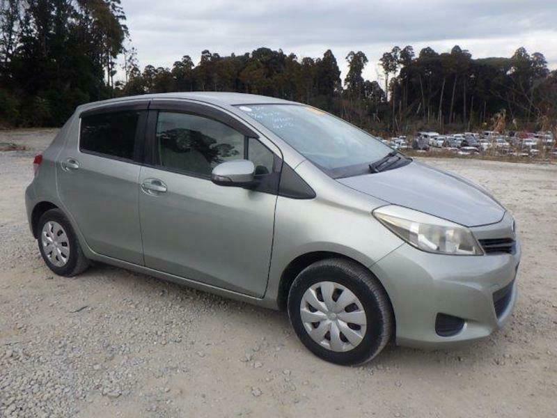 TOYOTA VITZ