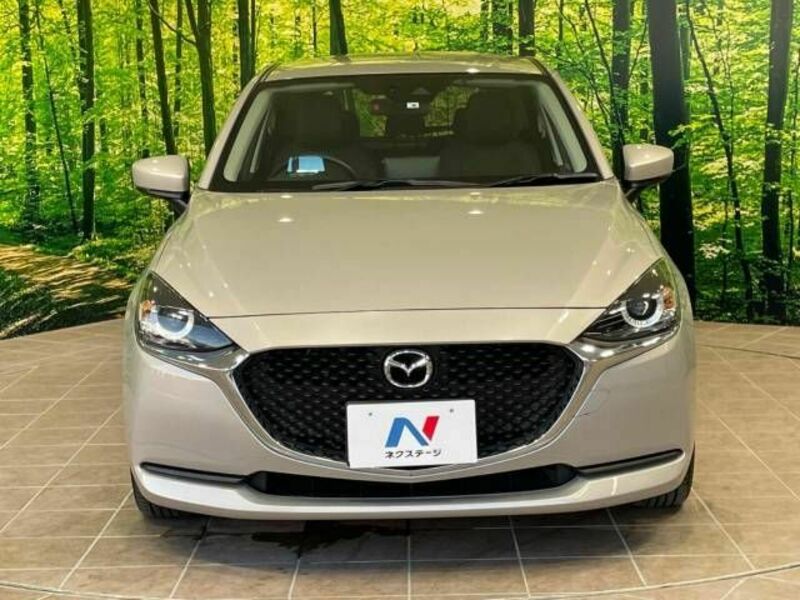 MAZDA2