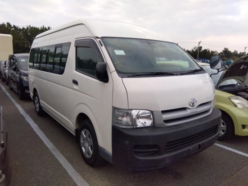 Hiace Commuter