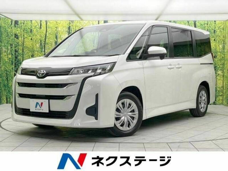 TOYOTA NOAH