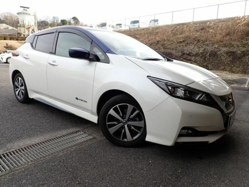 NISSAN LEAF