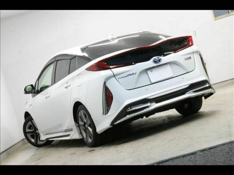 PRIUS PHV