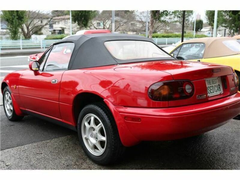 EUNOS ROADSTER