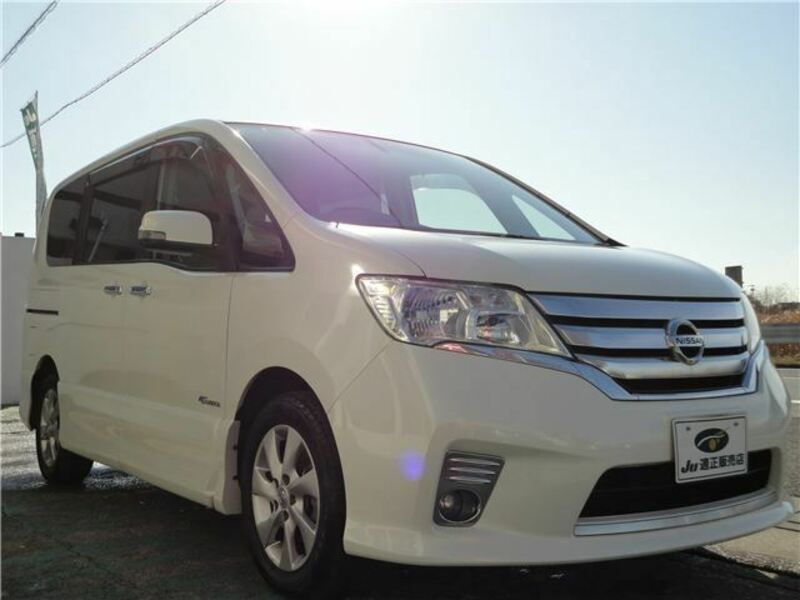 NISSAN SERENA