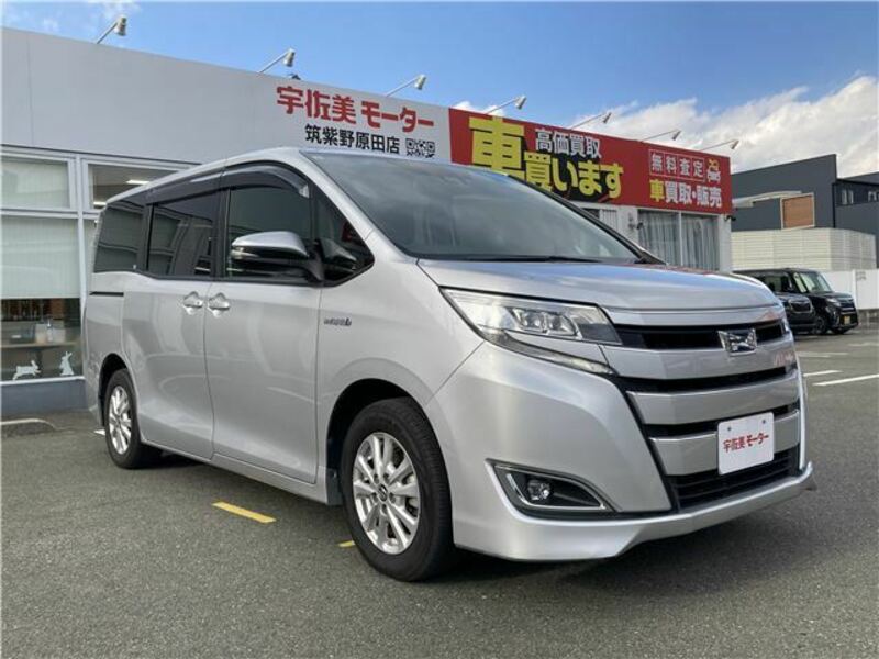 TOYOTA NOAH