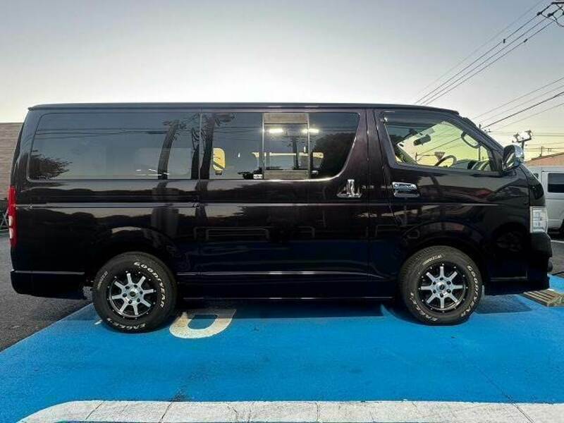 HIACE VAN