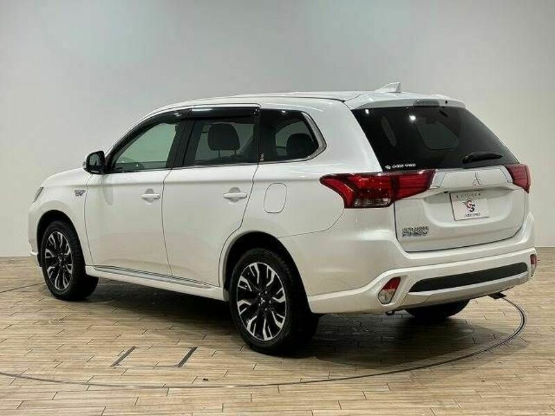 OUTLANDER PHEV