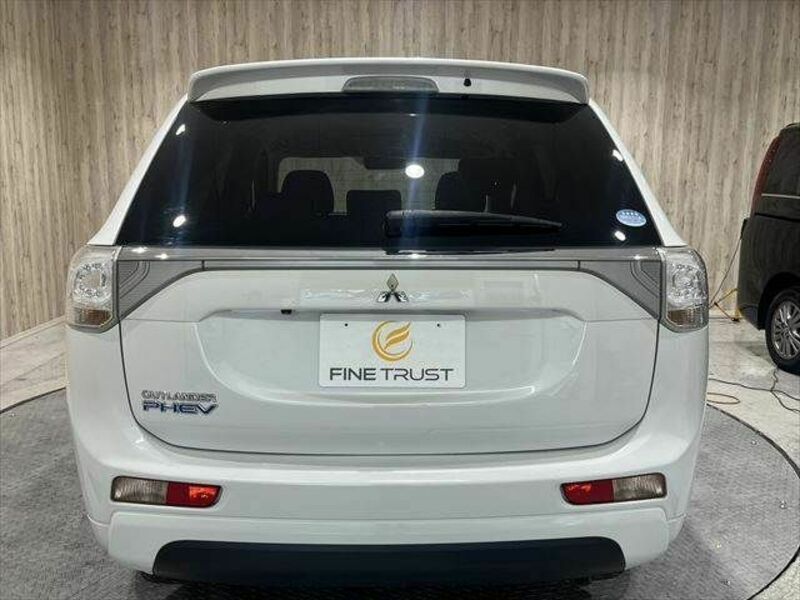 OUTLANDER PHEV