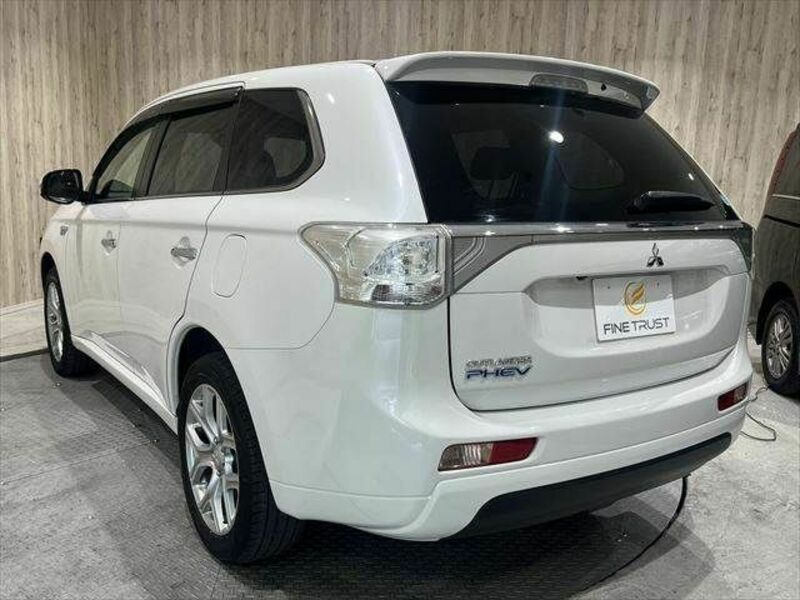 OUTLANDER PHEV