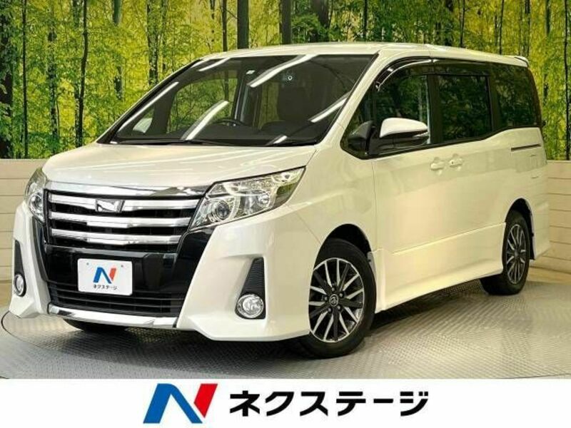 TOYOTA NOAH