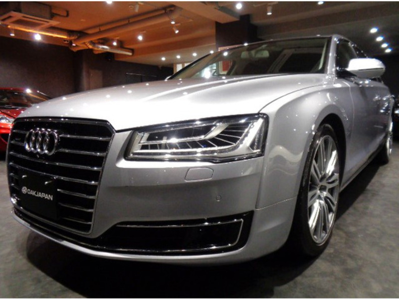 AUDI A8