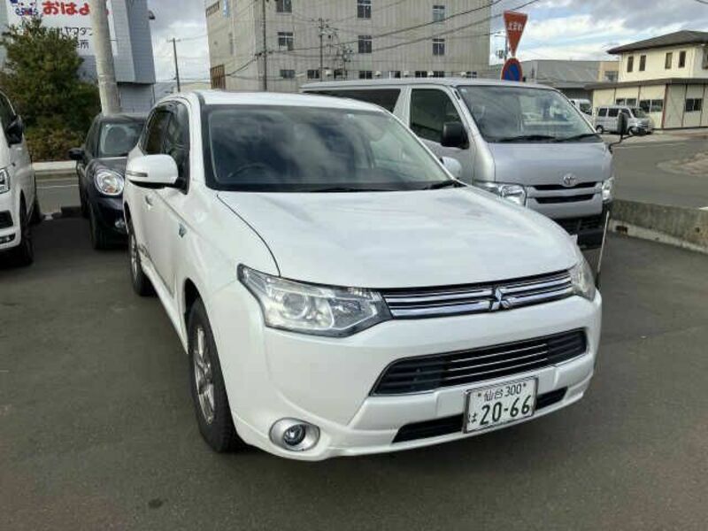 MITSUBISHI OUTLANDER PHEV