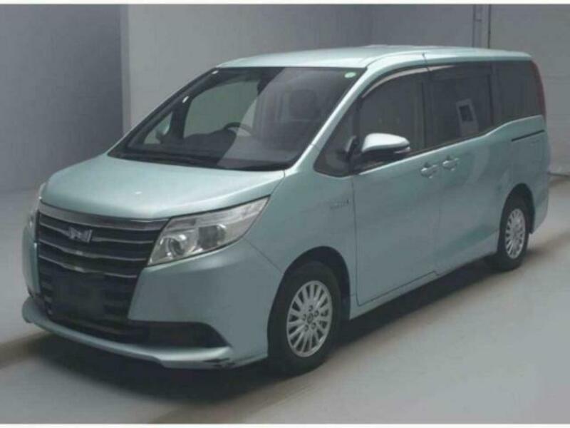 TOYOTA NOAH