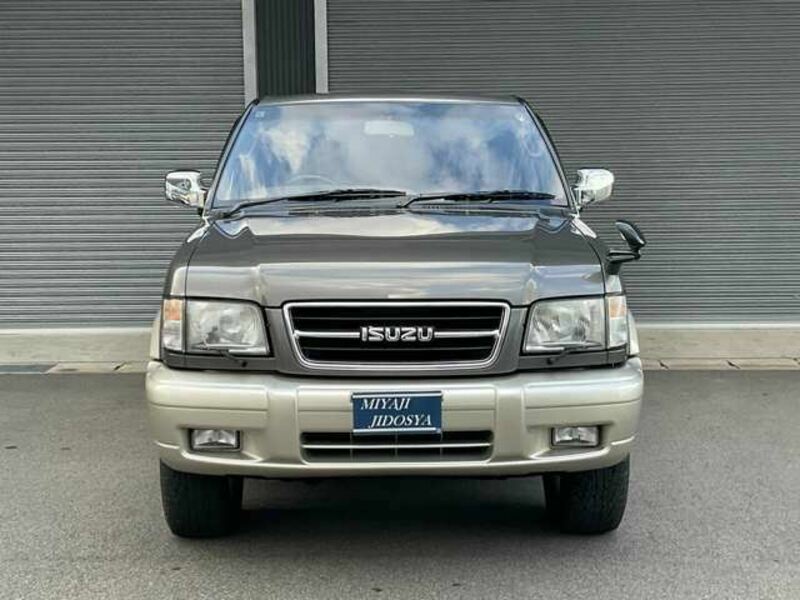 ISUZU BIGHORN