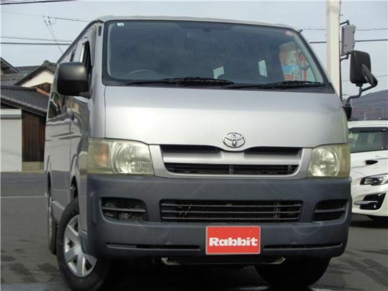 TOYOTA HIACE