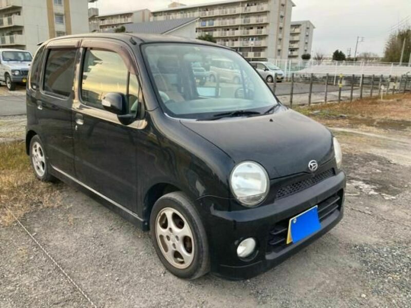 DAIHATSU MOVE LATTE