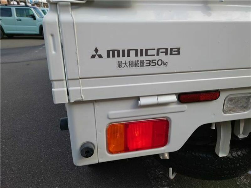 MINICAB TRUCK