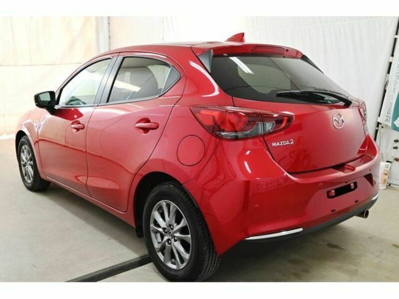 MAZDA2