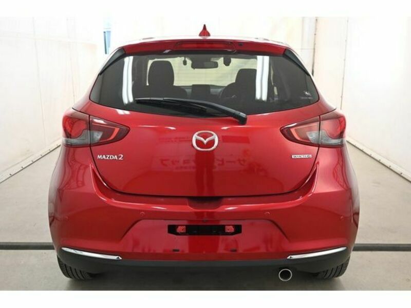 MAZDA2