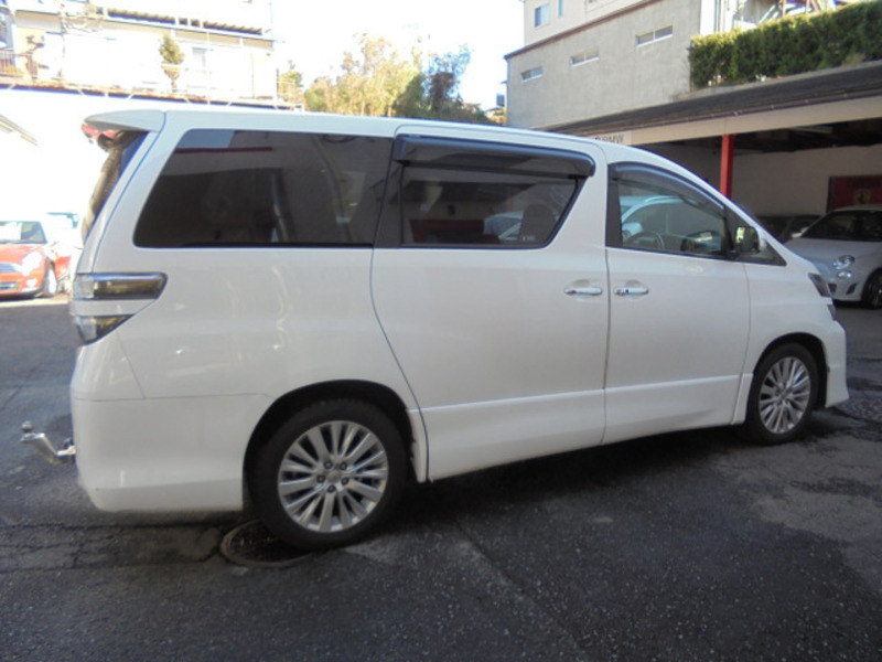 VELLFIRE