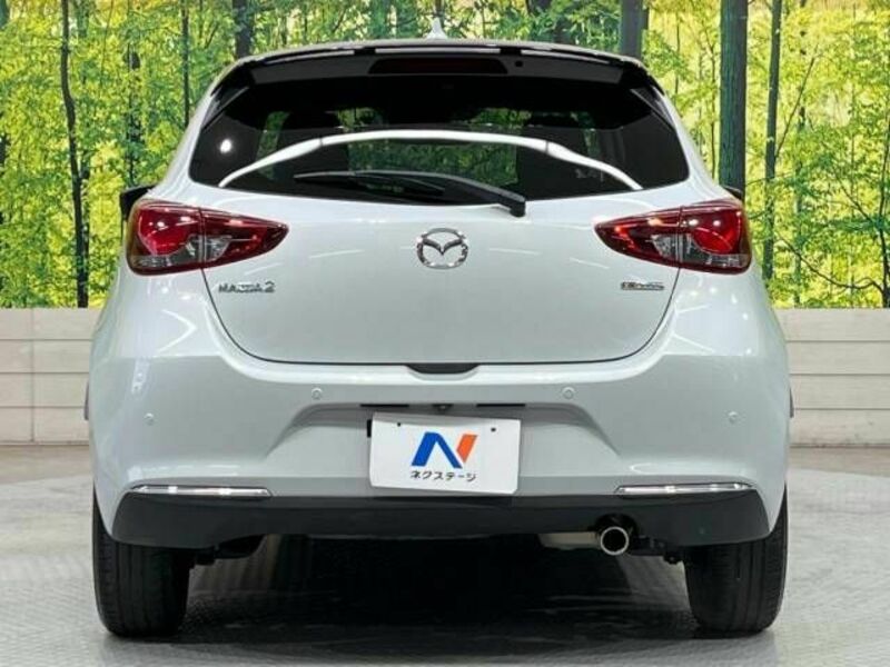 MAZDA2