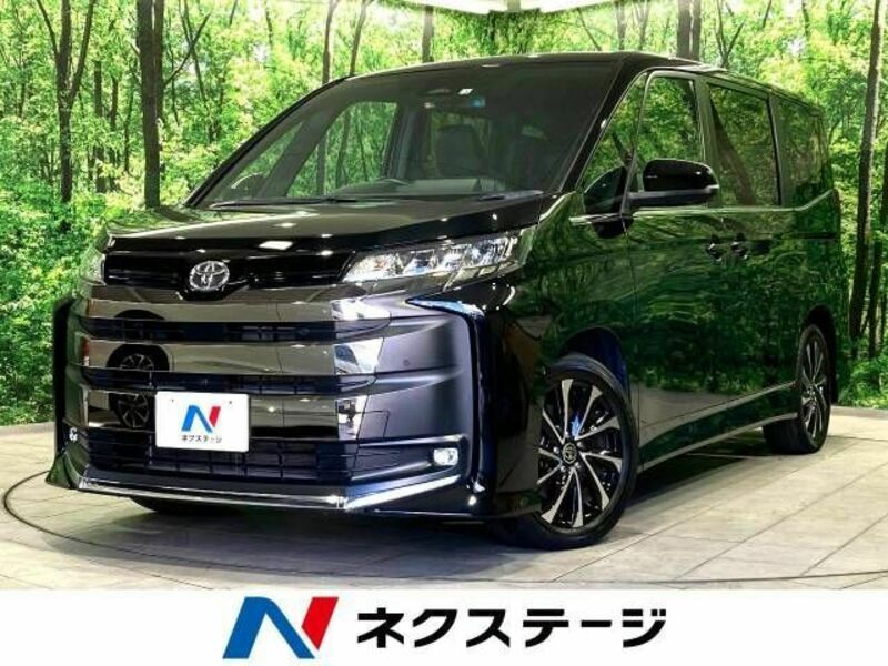 TOYOTA NOAH