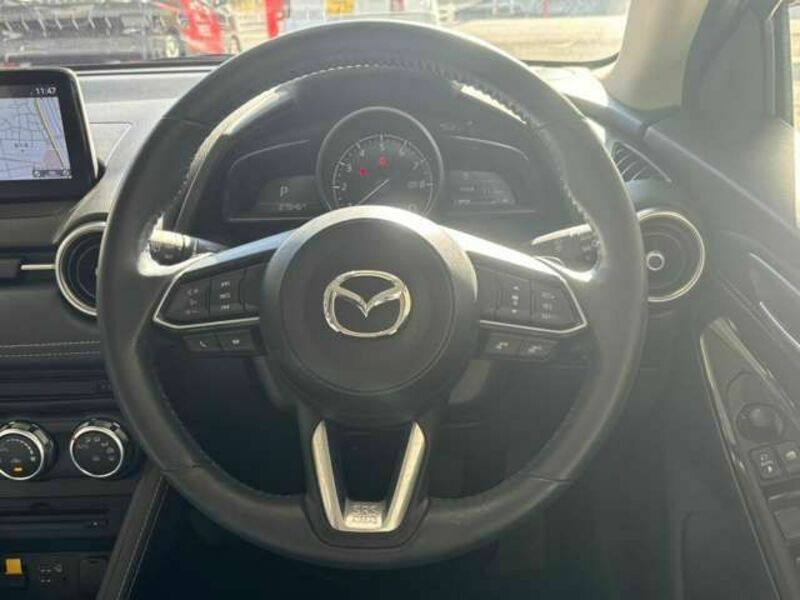 MAZDA2