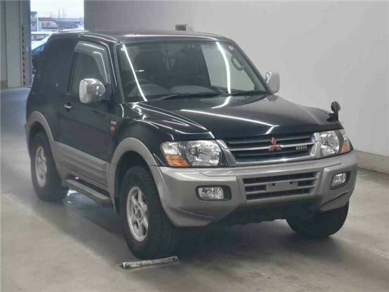 MITSUBISHI PAJERO