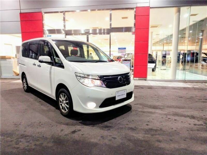 NISSAN SERENA