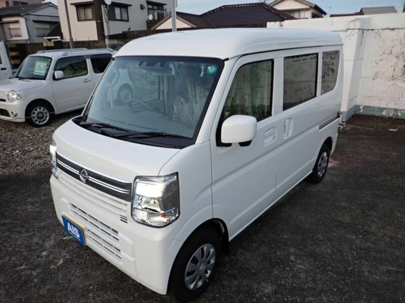 NISSAN CLIPPER VAN