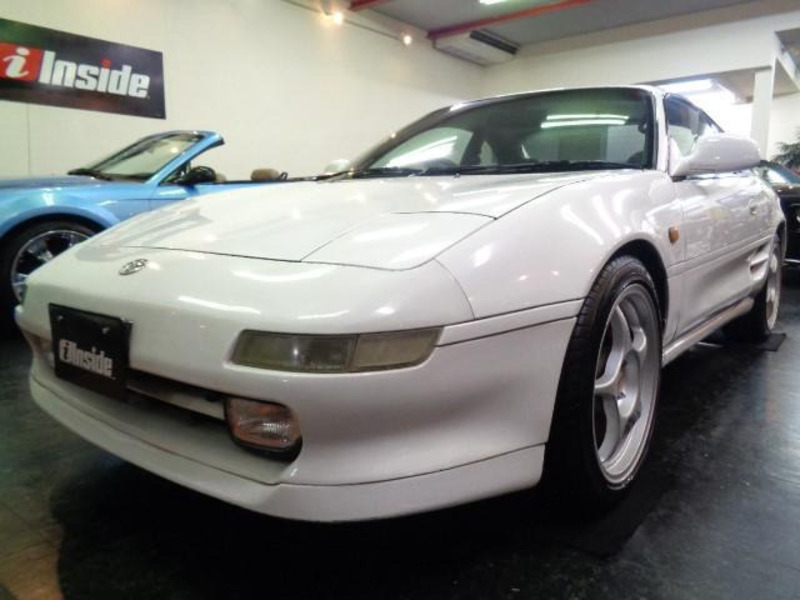 TOYOTA MR2