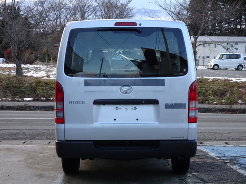 HIACE VAN