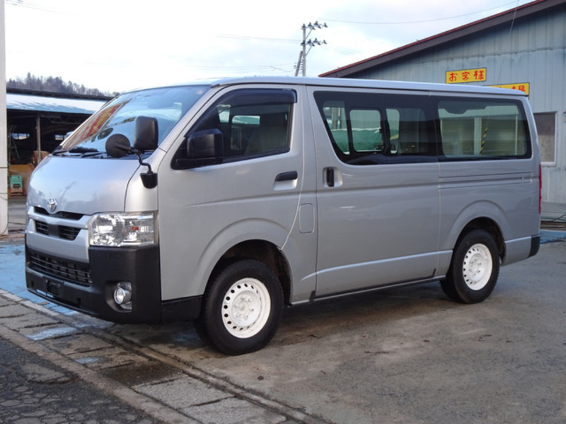 HIACE VAN