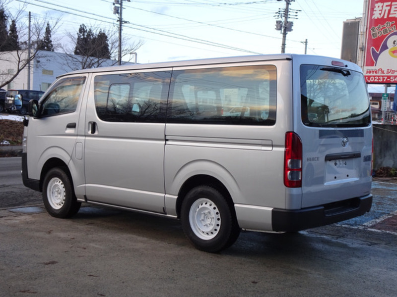 HIACE VAN