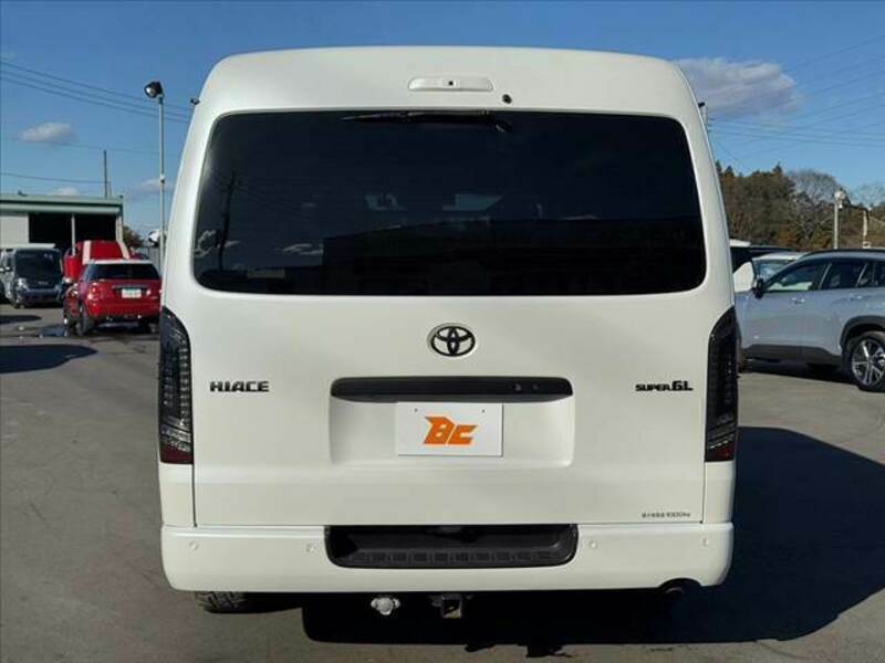 HIACE VAN