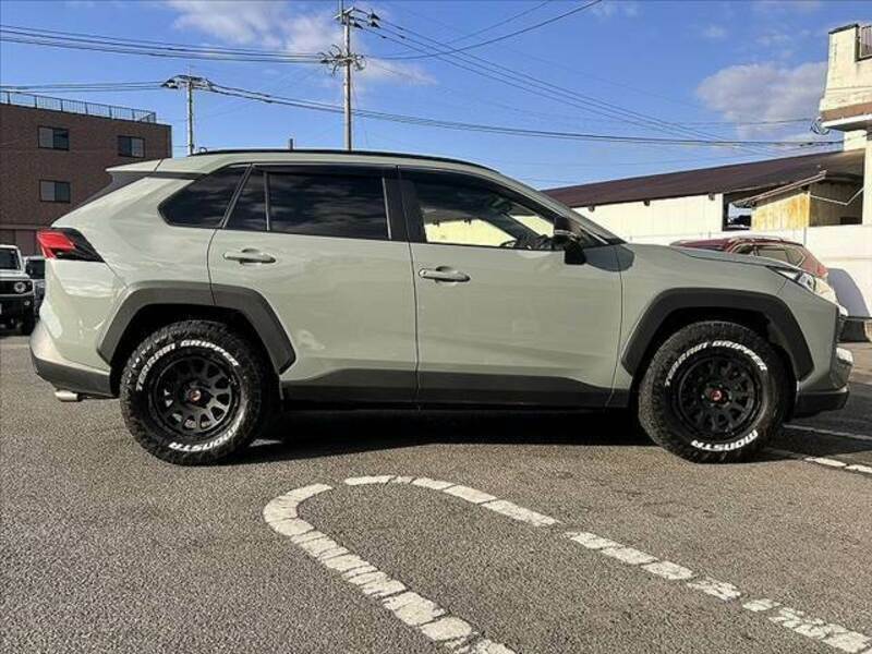 RAV4