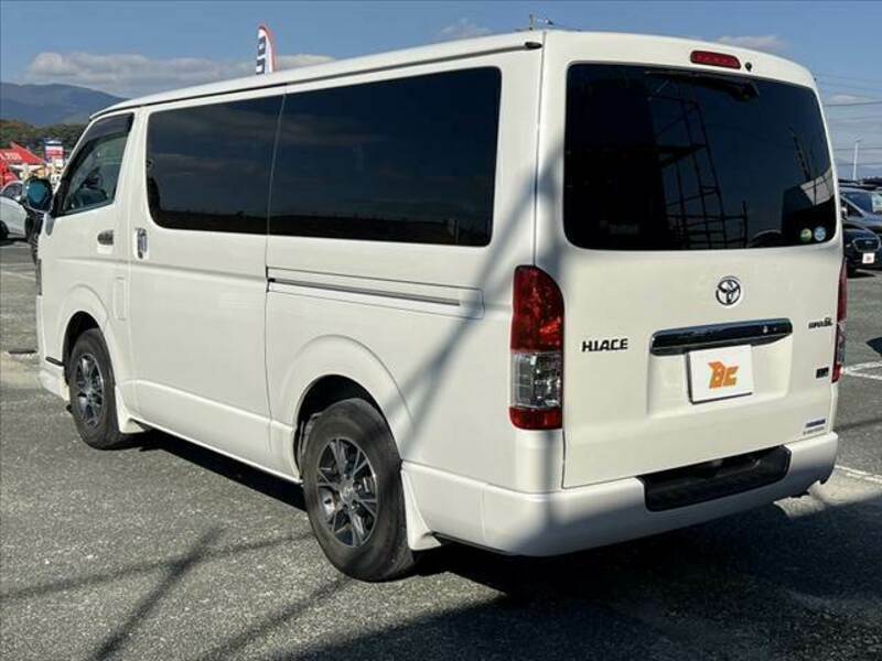 HIACE VAN