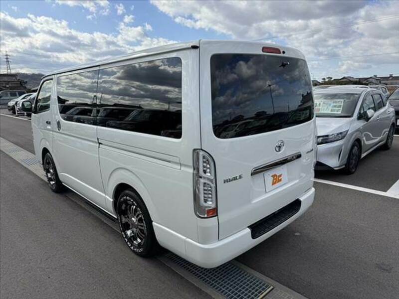 HIACE VAN