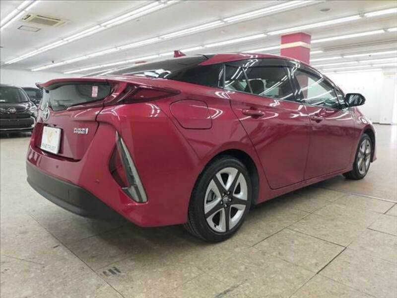 PRIUS PHV