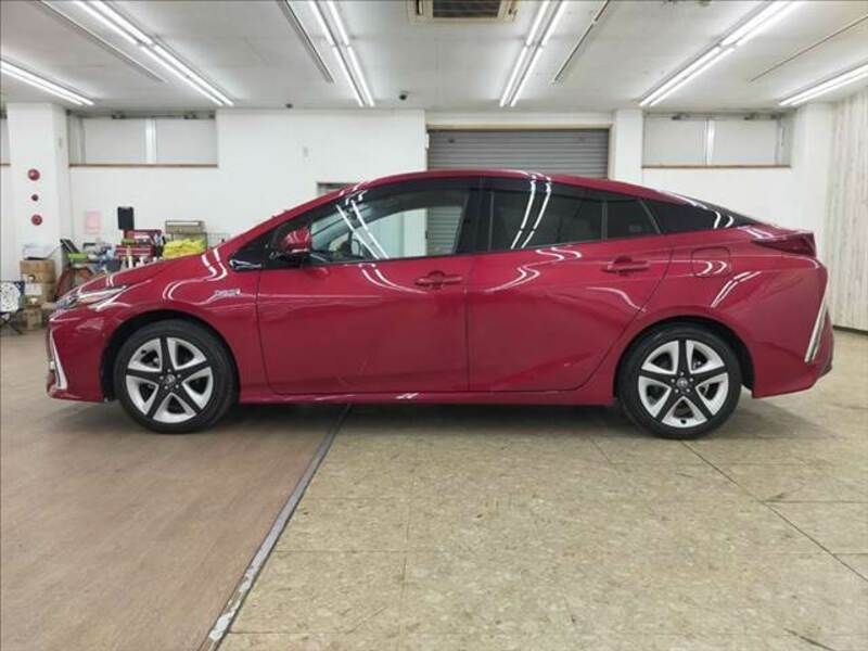 PRIUS PHV